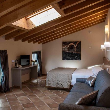 Agriturismo Relais Casina Ricchi Cavriana Exterior foto
