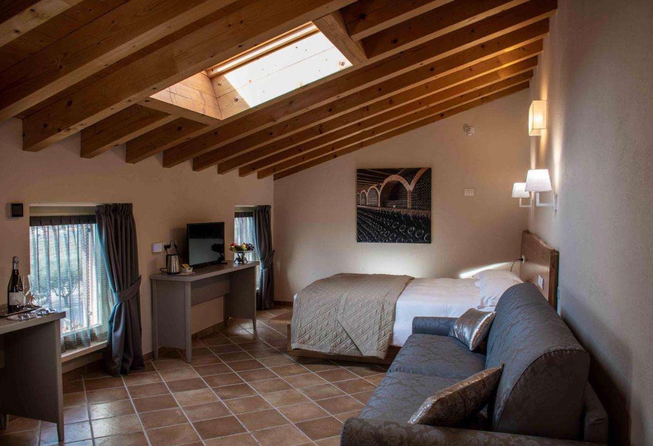 Agriturismo Relais Casina Ricchi Cavriana Exterior foto